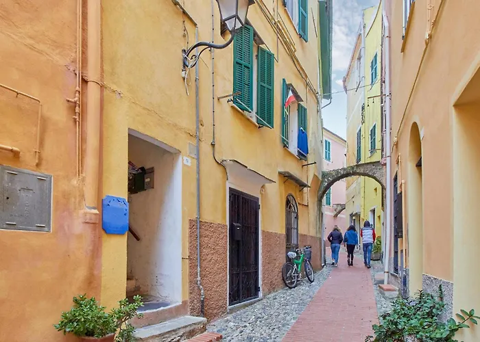 Casa Delle Rondini * Santo Stefano al Mare